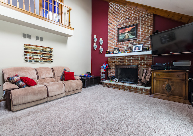 1135 Gulf Keys Rd, Elgin, IL 60120 photo 3