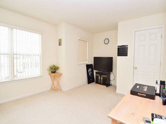 2120 Fieldcrest Dr, Bartlett, IL 60103 photo 6