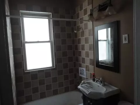 7811 S Champlain Ave, Chicago, IL 60619 photo 5