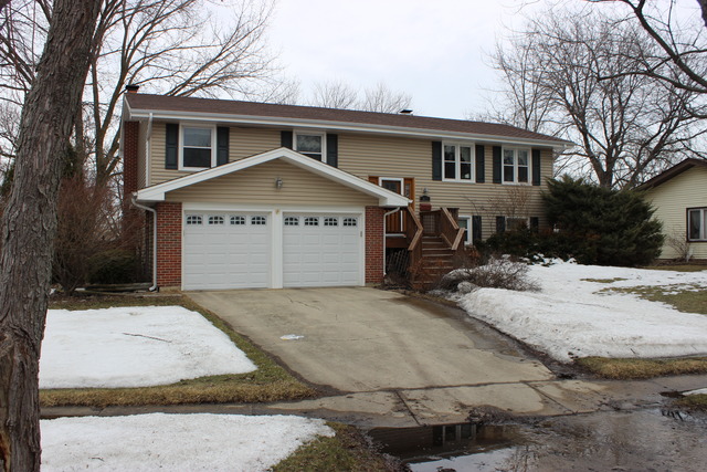 1490 Nottingham Ln, Hoffman Estates, IL 60169 photo 1