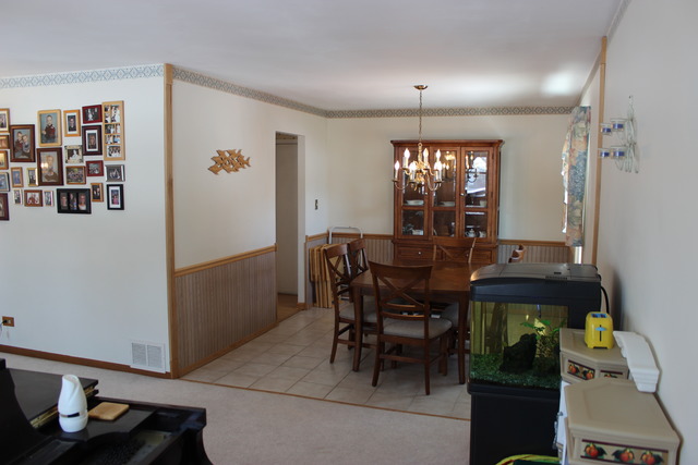 1490 Nottingham Ln, Hoffman Estates, IL 60169 photo 3
