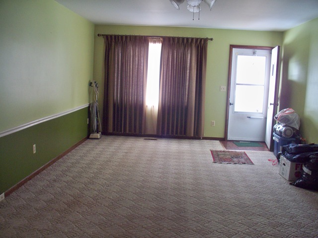 326 S Fordham Ave, Aurora, IL 60506 photo 2