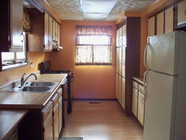 326 S Fordham Ave, Aurora, IL 60506 photo 4
