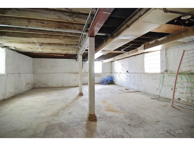 7152 S Artesian Ave, Chicago, IL 60629 photo 6
