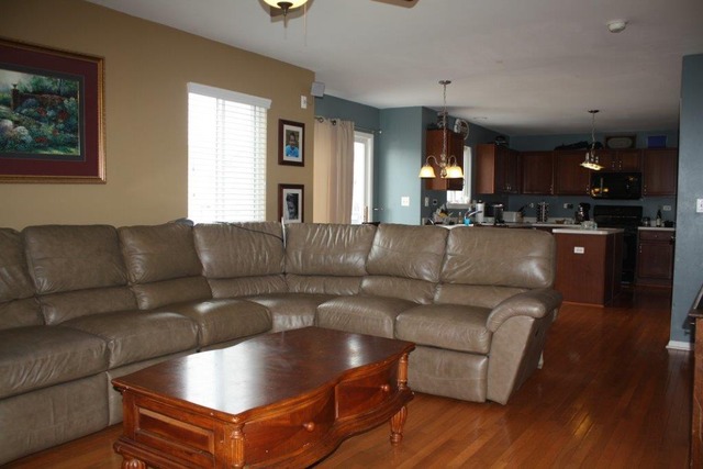 216 Schmidt St, Plano, IL 60545 photo 3