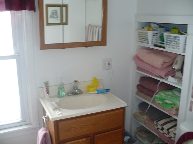 550 E 4th St, Lockport, IL 60441 photo 9