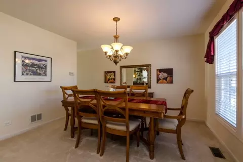 2379 Avalon Ct, Aurora, IL 60503 photo 4