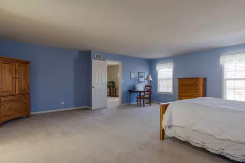 2379 Avalon Ct, Aurora, IL 60503 photo 18