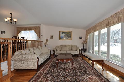 1924 E Cholo Ln, Mount Prospect, IL 60056 photo 4