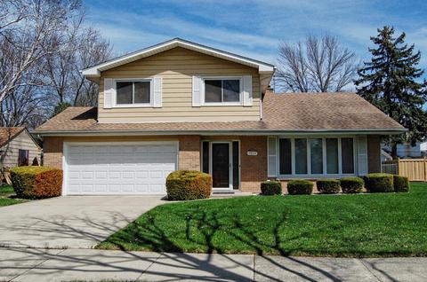 1924 E Cholo Ln, Mount Prospect, IL 60056 photo 1