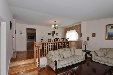 1924 E Cholo Ln, Mount Prospect, IL 60056 photo 3