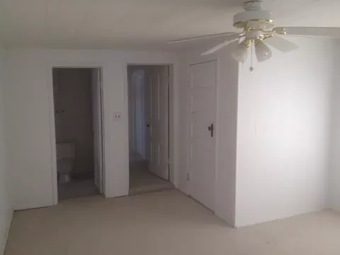 5833 Scheider Rd, Freeport, IL 61032 photo 10
