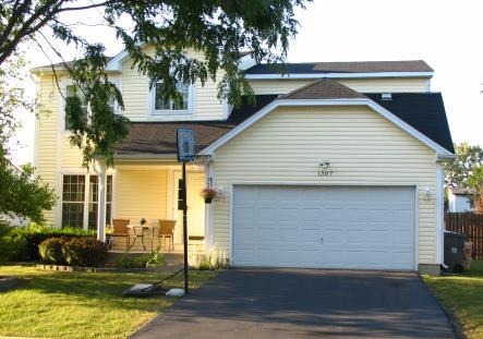 1307 Sebring Cir, Elgin, IL 60120 photo 1