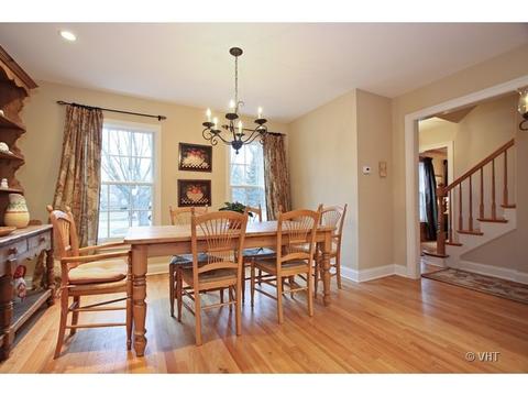 26 W280 Menomini Dr, Wheaton, IL 60189 photo 8