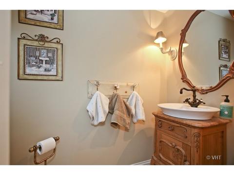 26 W280 Menomini Dr, Wheaton, IL 60189 photo 13