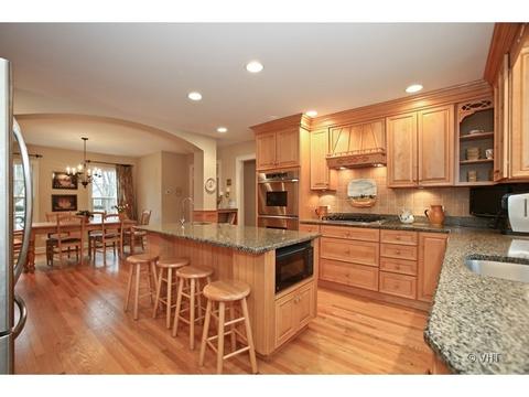 26 W280 Menomini Dr, Wheaton, IL 60189 photo 9