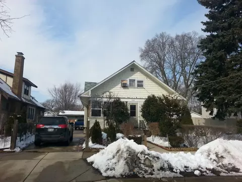 722 George Ave, Aurora, IL 60505 photo 2