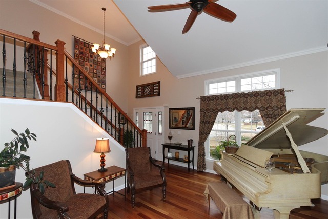 1520 Derby Ln, Bartlett, IL 60103 photo 3