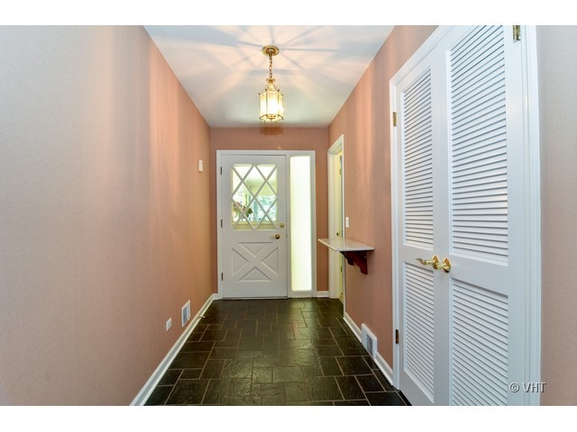 1205 Arbor Vitae Rd, Deerfield, IL 60015 photo 2