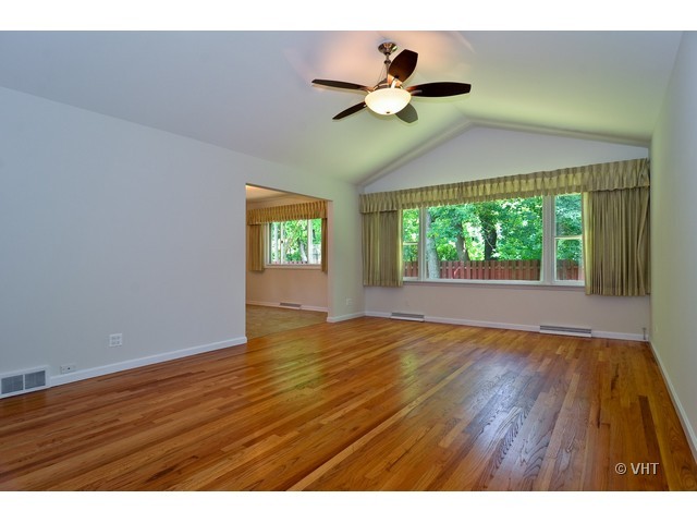 1205 Arbor Vitae Rd, Deerfield, IL 60015 photo 3