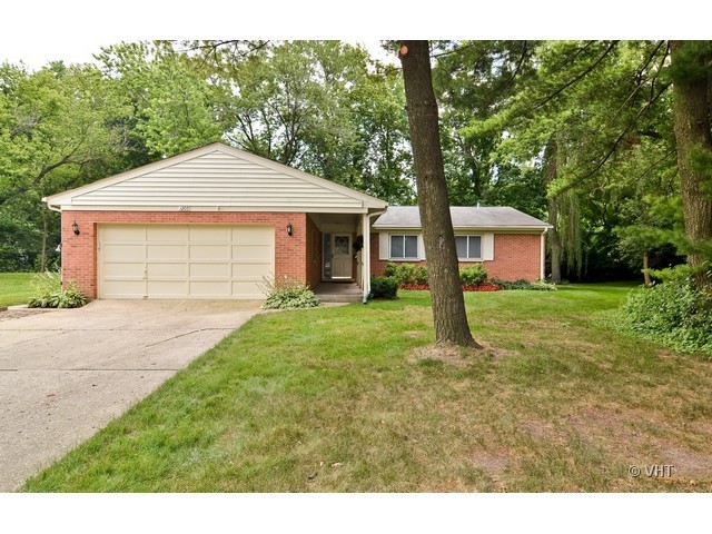 1205 Arbor Vitae Rd, Deerfield, IL 60015 photo 1