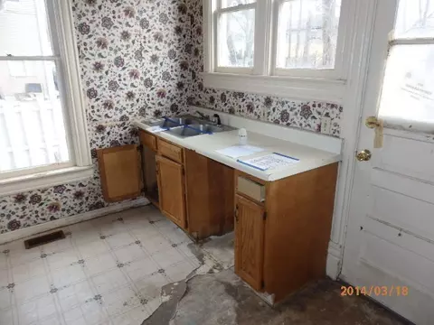 405 Center St, Elgin, IL 60123 photo 8