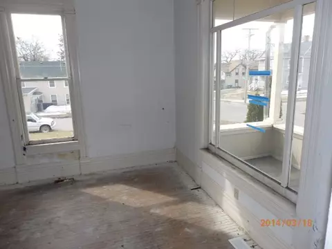 405 Center St, Elgin, IL 60123 photo 2