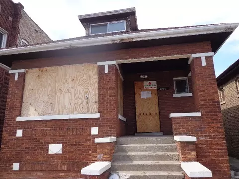 6016 S Artesian Ave, Chicago, IL 60629 photo 1