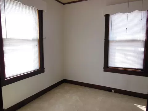627 11th St, Peru, IL 61354 photo 8