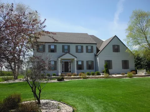 3461 Sunset Dr, Spring Valley, IL 61362 photo 1