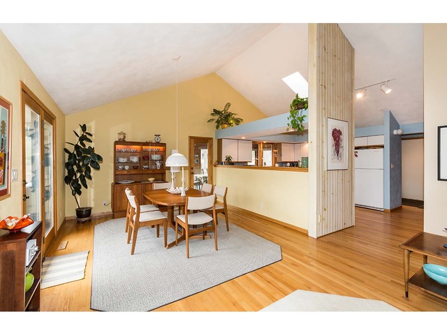 10219 Chris Dr, Roscoe, IL 61073 photo 2