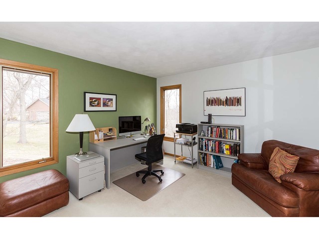 10219 Chris Dr, Roscoe, IL 61073 photo 9