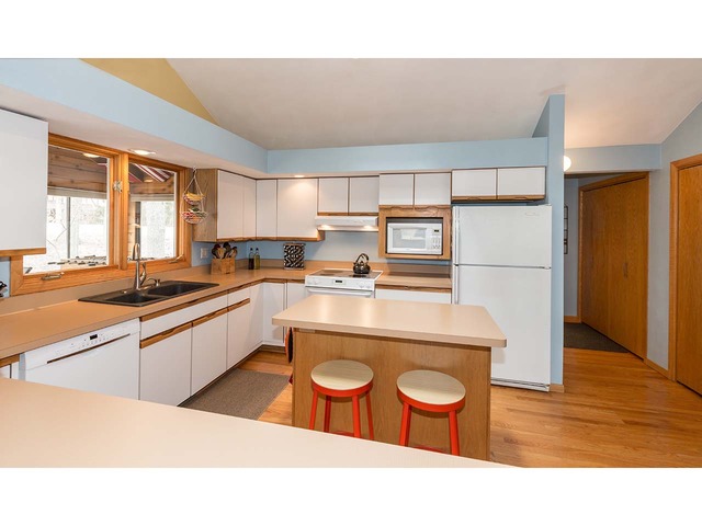 10219 Chris Dr, Roscoe, IL 61073 photo 6