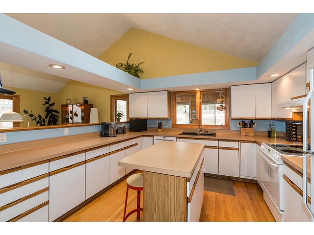 10219 Chris Dr, Roscoe, IL 61073 photo 5