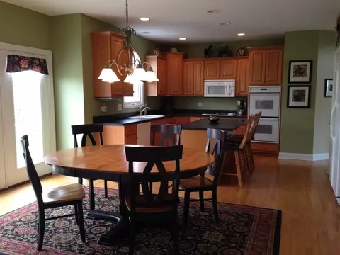 15937 Hometown Dr, Plainfield, IL 60586 photo 4