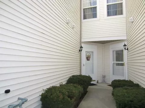 24106 Walnut Cir, Plainfield, IL 60585 photo 2