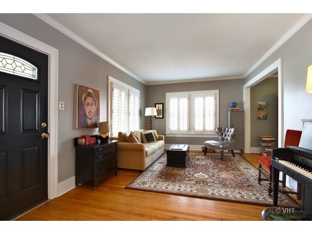 607 E Willow Ave, Wheaton, IL 60187 photo 3