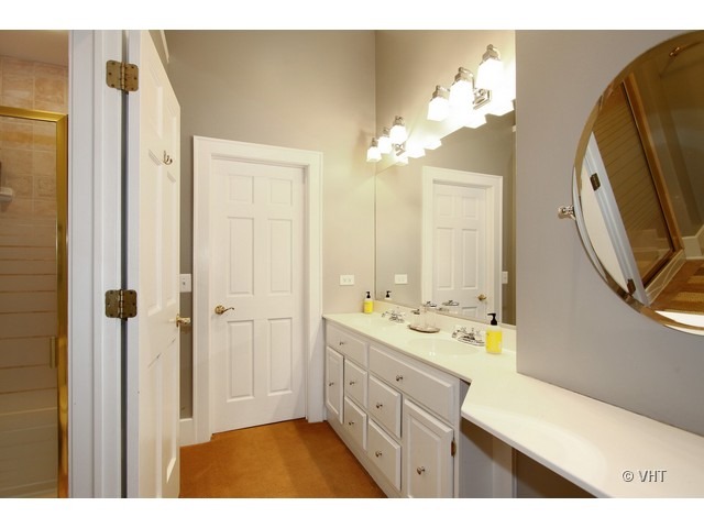 607 E Willow Ave, Wheaton, IL 60187 photo 10