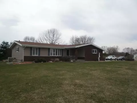 98 Wright Dr, Utica, IL 61373 photo 1