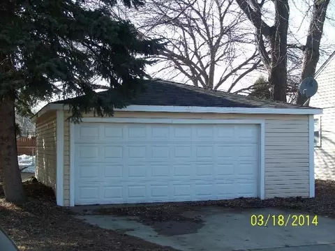 2521 E 142nd St, Burnham, IL 60633 photo 6