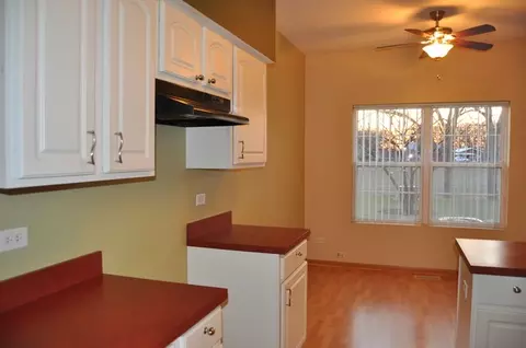 2411 Oak Tree Ln, Plainfield, IL 60586 photo 8