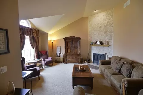 2215 Red Hawk Dr, Plainfield, IL 60586 photo 3