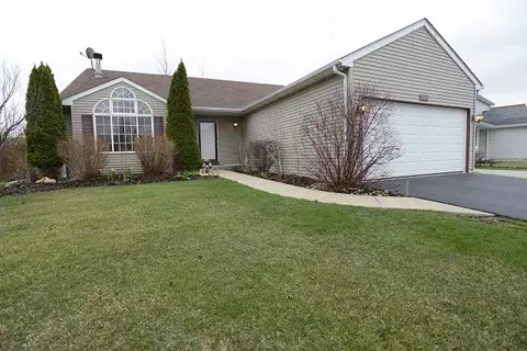 2215 Red Hawk Dr, Plainfield, IL 60586 photo 1