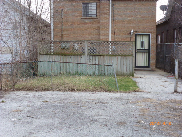 153 E 150th St, Harvey, IL 60426 photo 2