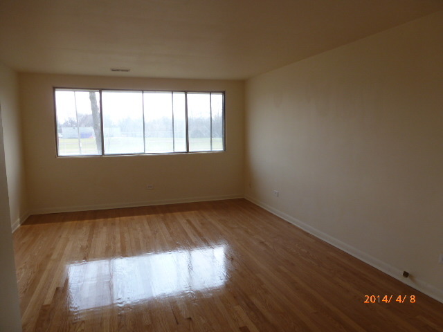 153 E 150th St, Harvey, IL 60426 photo 4