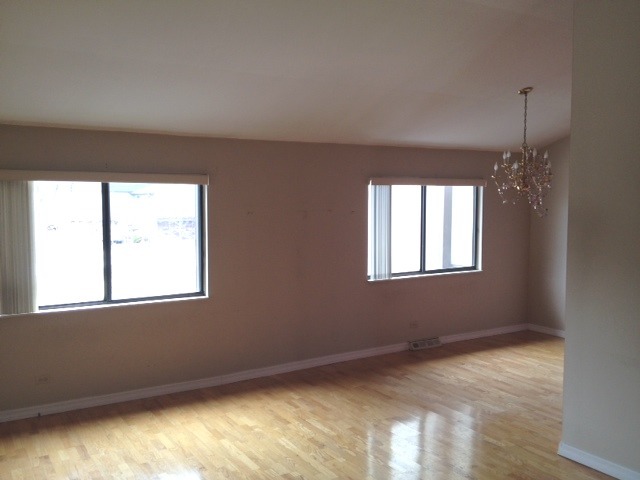780 Golfview Dr, Roselle, IL 60172 photo 1