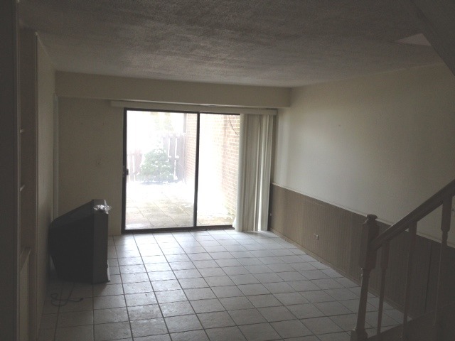 780 Golfview Dr, Roselle, IL 60172 photo 12