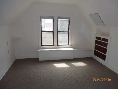 327 North St, Elgin, IL 60120 photo 17