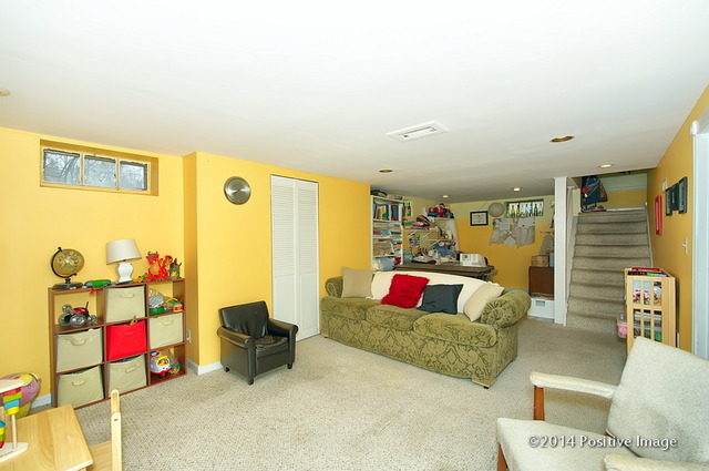 574 Adams St, Elgin, IL 60123 photo 19
