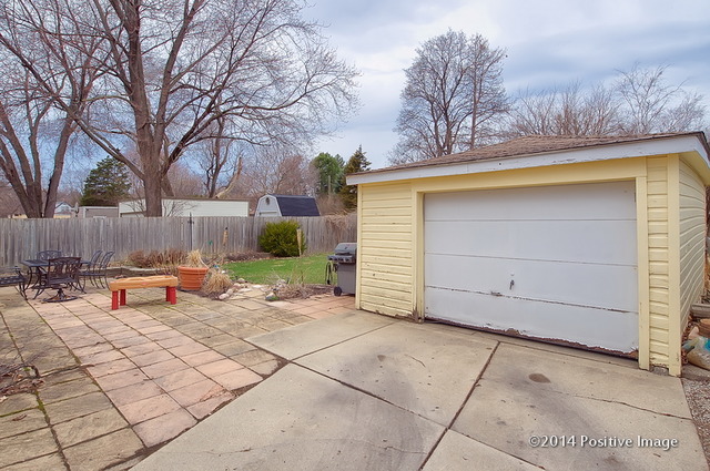 574 Adams St, Elgin, IL 60123 photo 24